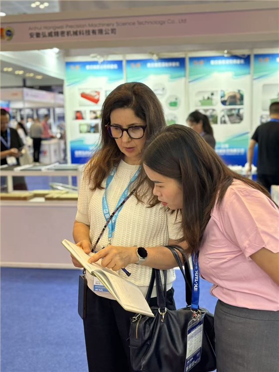 2396dfbd2ab6e6fb421f4580e00ca699